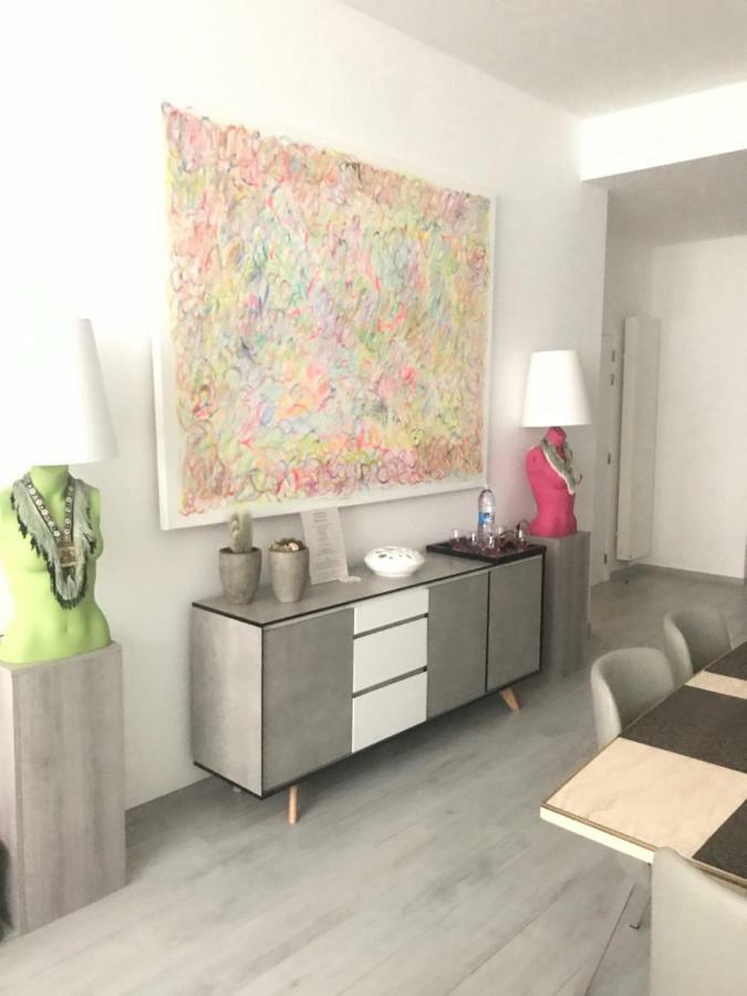 Aparthotel Les Lofts De Styliste Saint-Gilles Exteriér fotografie